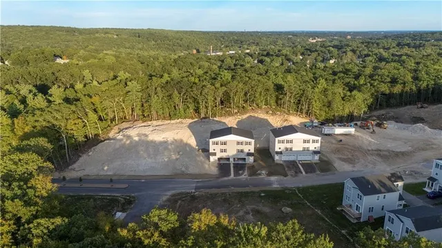 $649,900 | 2 Old County Vlg Way, Unit A, Smithfield, RI 02917