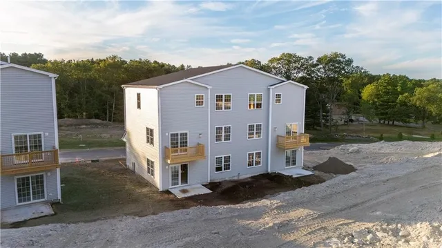 $649,900 | 2 Old County Vlg Way, Unit A, Smithfield, RI 02917