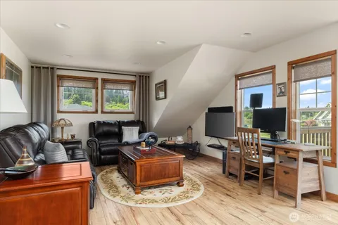 $2,750,000 | 4764 Black Walnut Terrace, Clinton, WA 98236