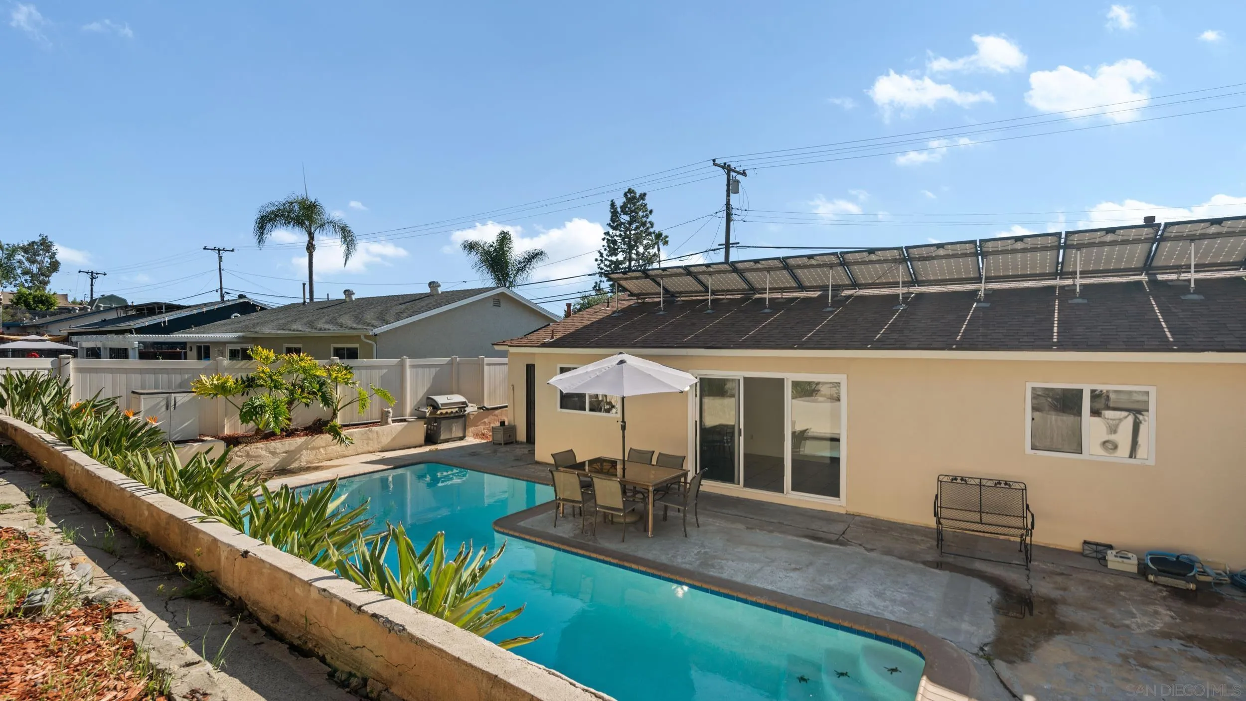 10019 Settle Road Santee, CA 92071 - Photo 34 of 35 a view of a balcony with chairs and a table