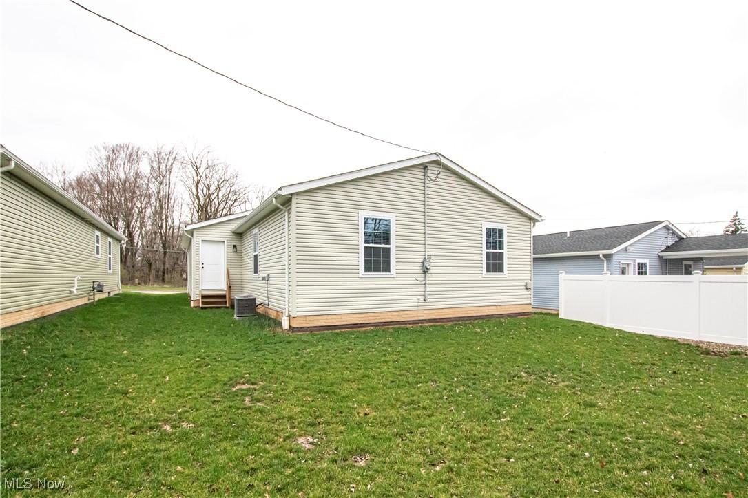 5877 Stumph Road Parma Heights, OH 44130 - Photo 28 of 31