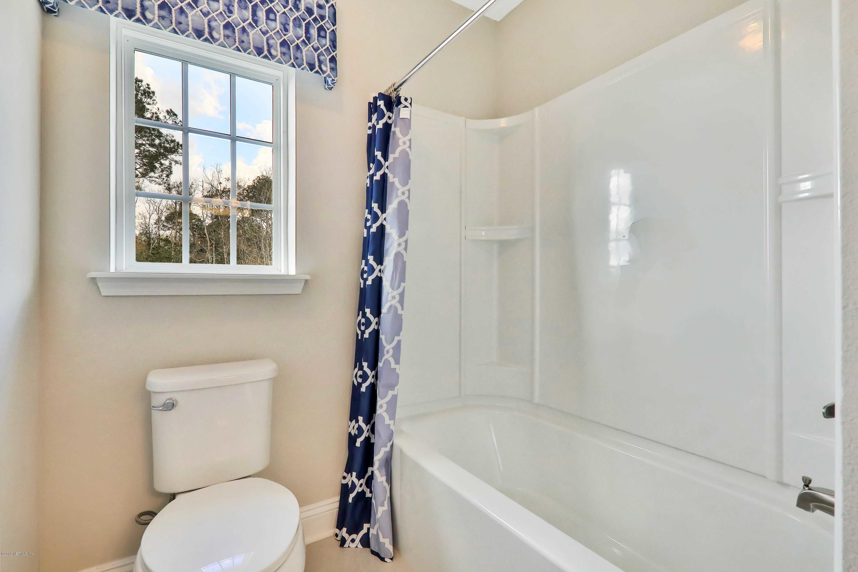 9896 Kevin Road Jacksonville, FL 32257 - Photo 22 of 35 21 Bath Room