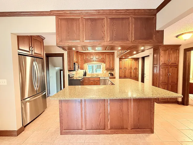 $379,000 | 101 South 5th Street, Montevideo, MN 56265