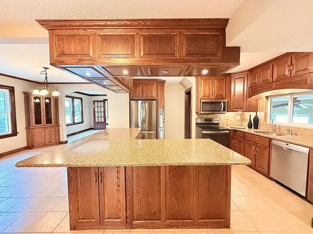 $379,000 | 101 South 5th Street, Montevideo, MN 56265