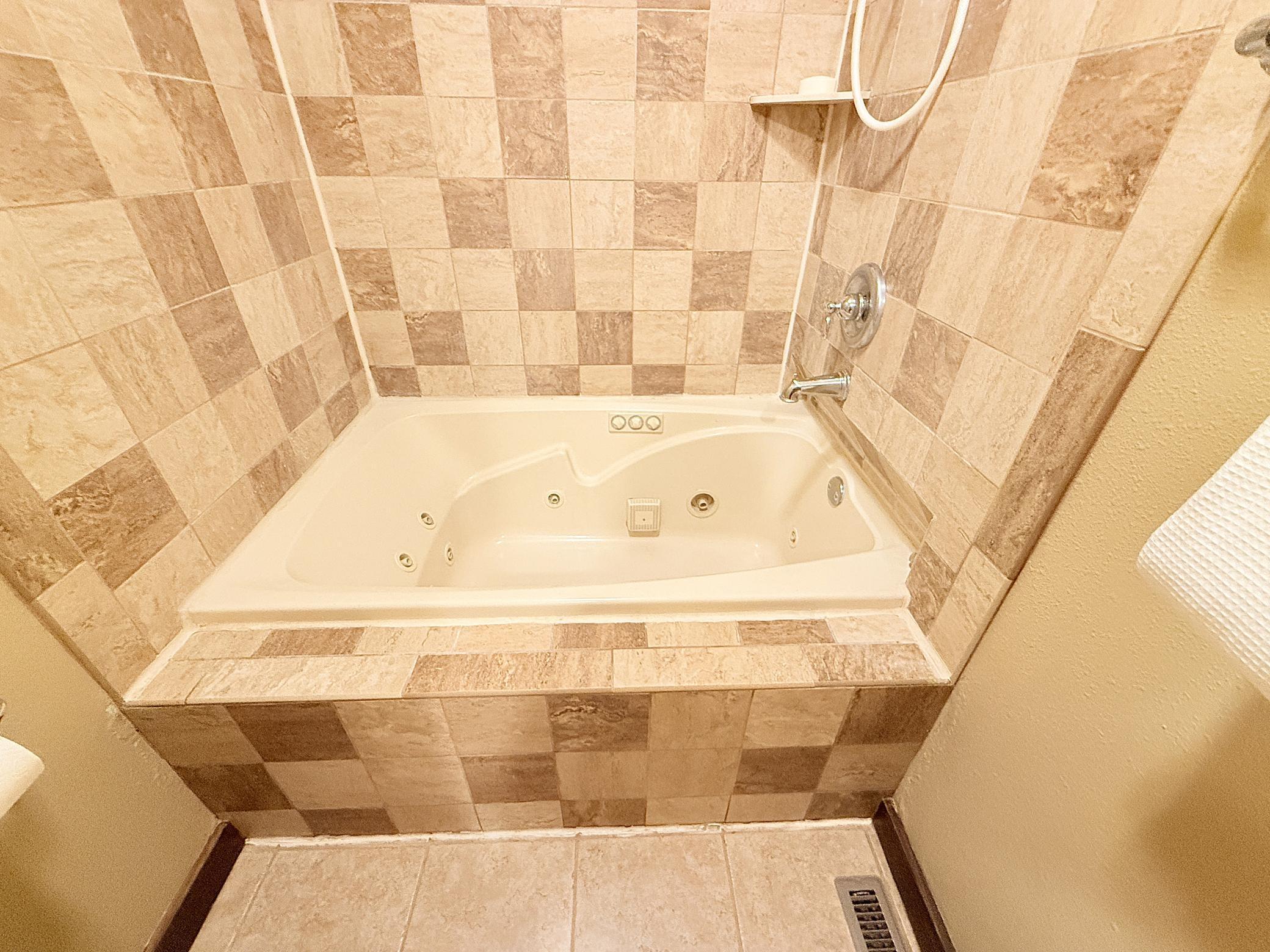 101 South 5th Street Montevideo, MN 56265 - Photo 27 of 83