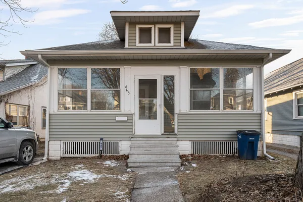 $123,500 | 445 48th Street, Moline, IL 61265