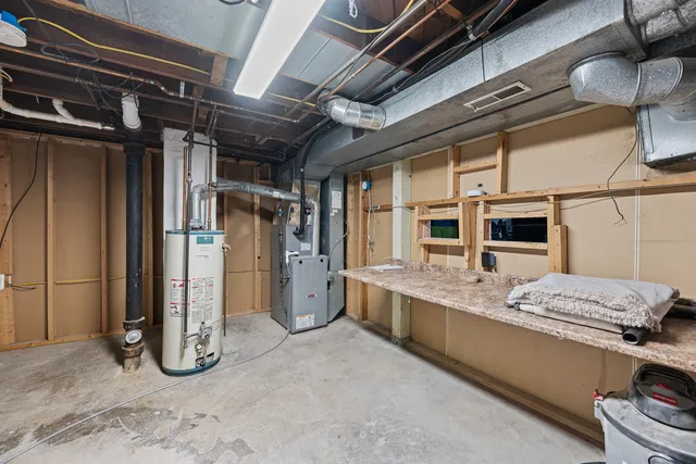 $125,900 | 445 48th Street, Moline, IL 61265