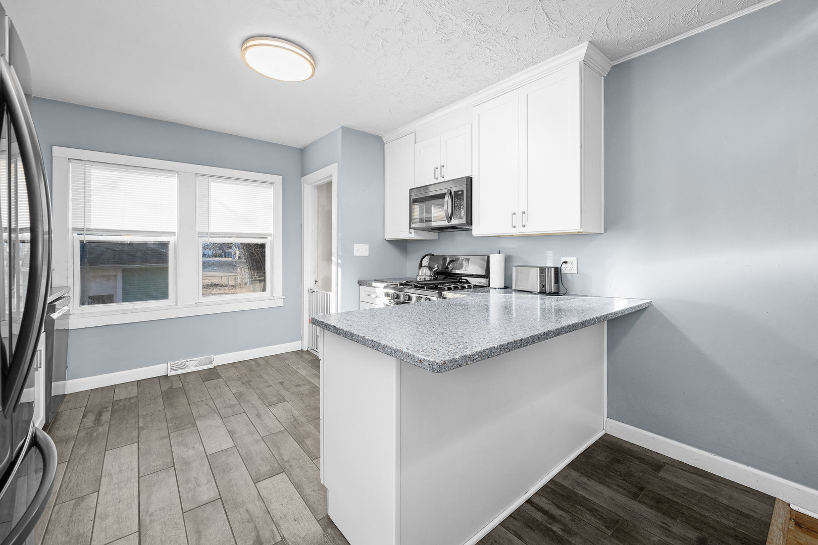 445 48th Street Moline, IL 61265 - Photo 4 of 26