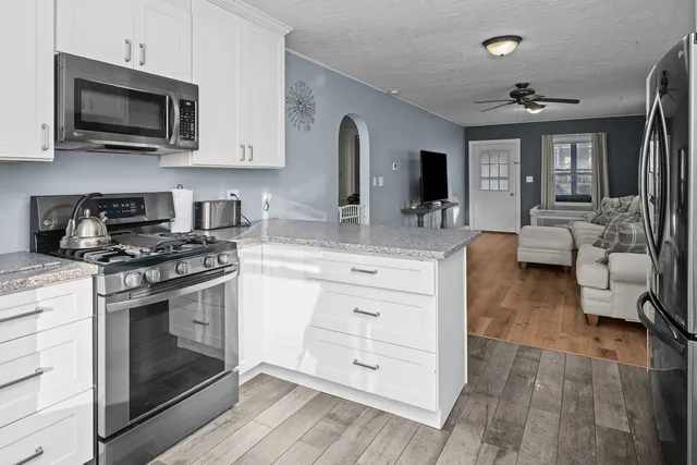 $125,900 | 445 48th Street, Moline, IL 61265