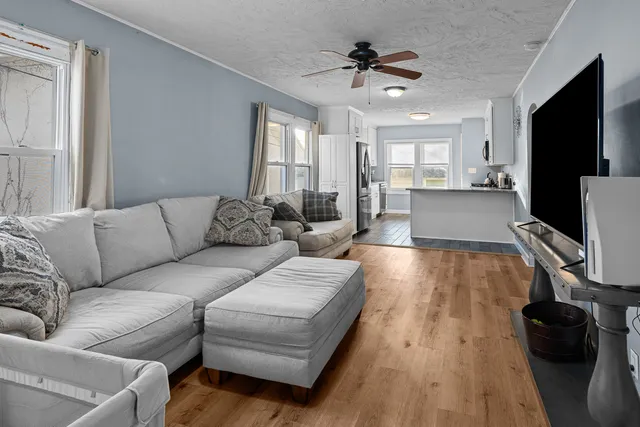 $125,900 | 445 48th Street, Moline, IL 61265