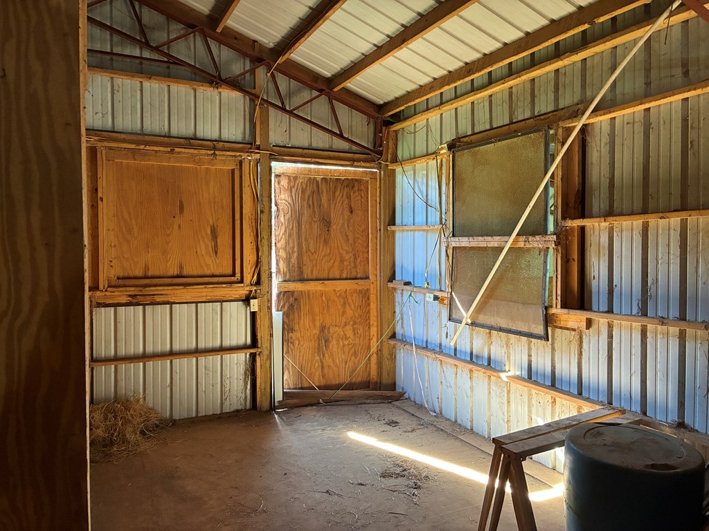1602 County Road 50 Abbeville, AL 36310 - Photo 43 of 61 Hay storage