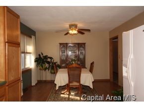 312 Lynwood Lane Springfield, IL 62703 - Photo 9 of 20 Gallery Image 9