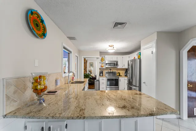 $4,000 | 8 Glenview Drive, Sherman, CT 06784