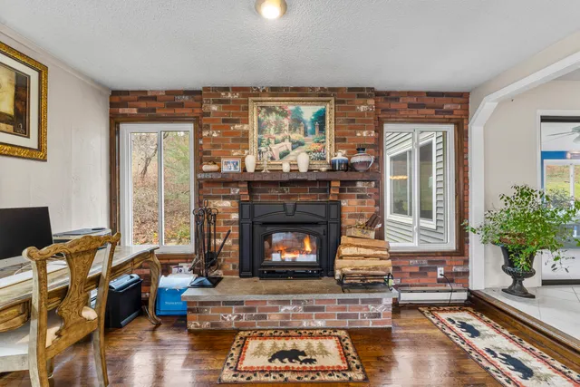 $4,000 | 8 Glenview Drive, Sherman, CT 06784