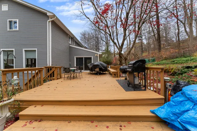 $4,000 | 8 Glenview Drive, Sherman, CT 06784