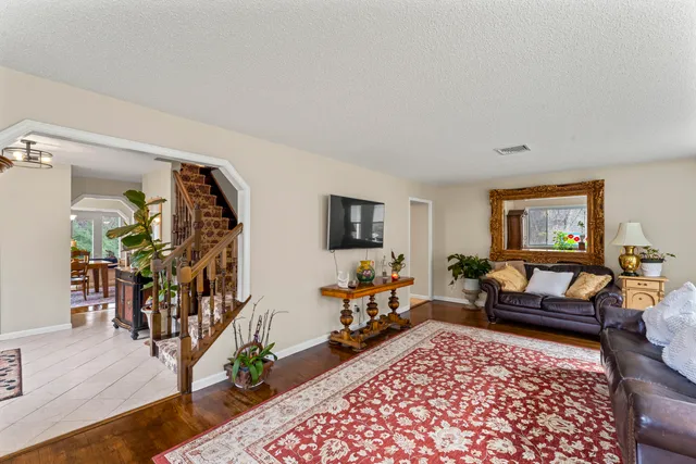 $4,000 | 8 Glenview Drive, Sherman, CT 06784