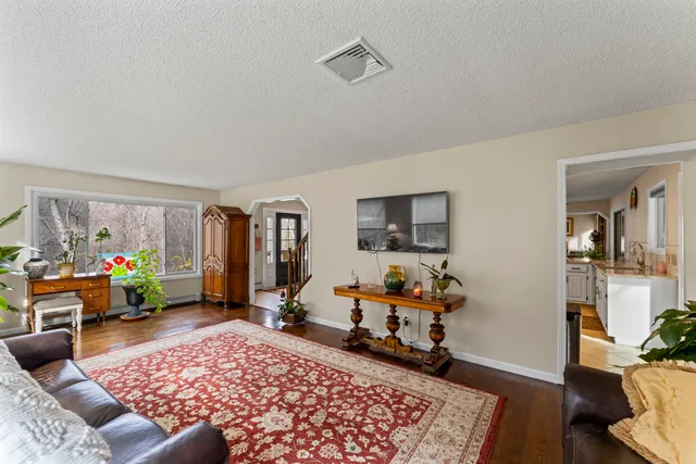 $4,000 | 8 Glenview Drive, Sherman, CT 06784