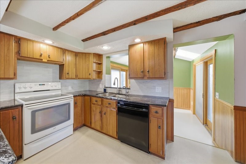 2153 Farm To Market Road Johnson City, NY 13790 - Photo 15 of 42