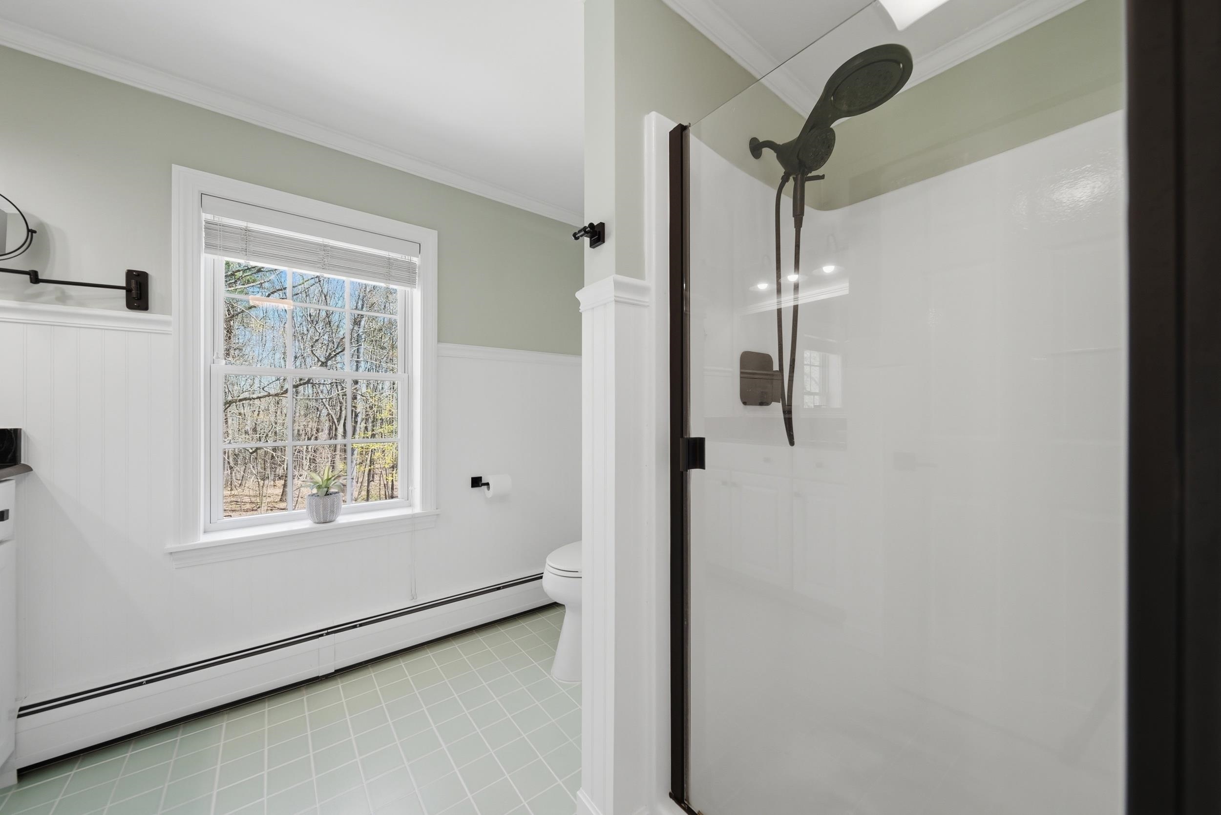 7 Vernon Street Hudson, NH 03051 - Photo 26 of 43