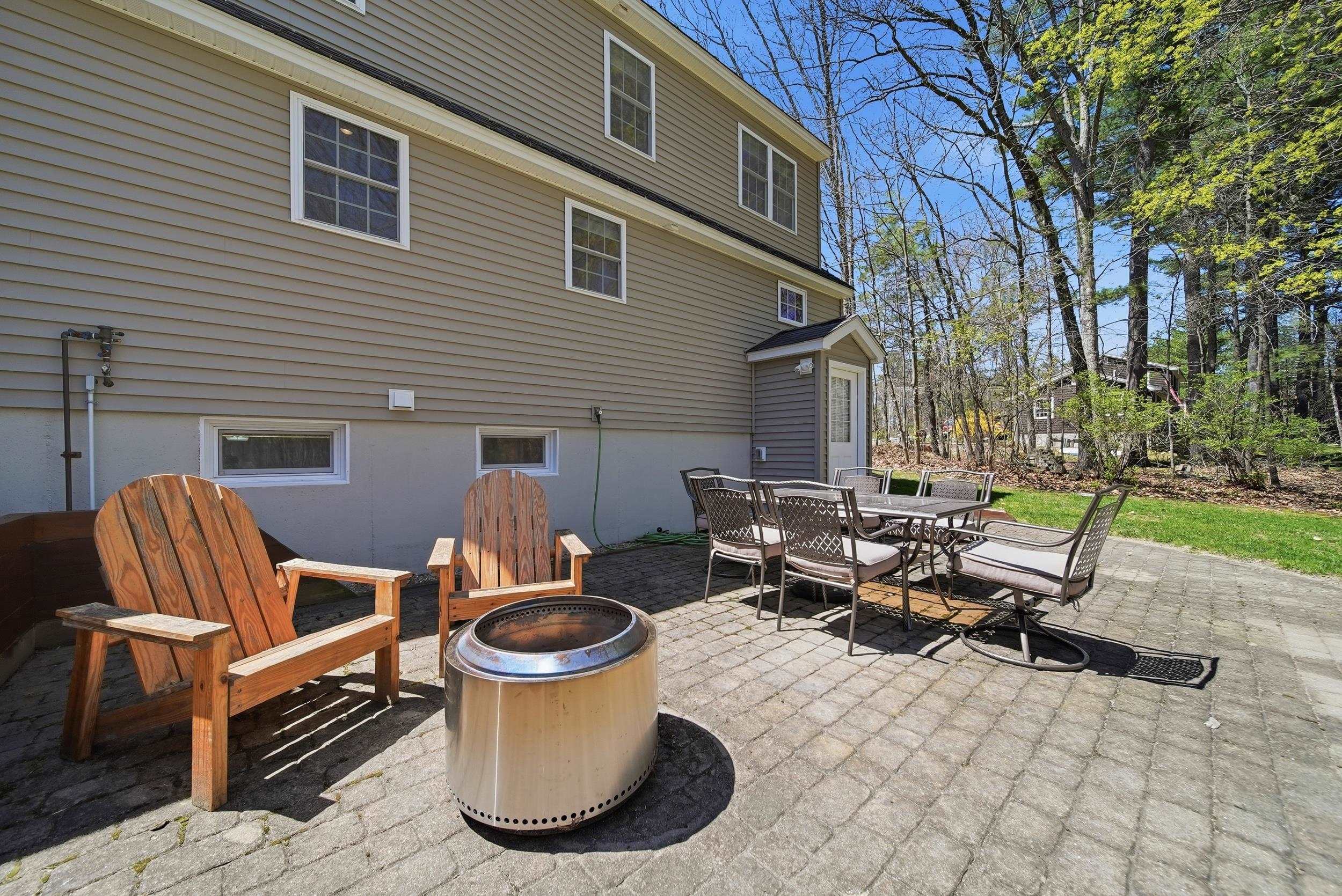 7 Vernon Street Hudson, NH 03051 - Photo 39 of 43