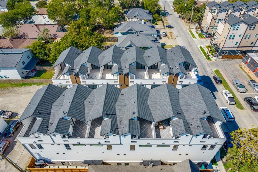 708 West 10th Street, Unit 101 Dallas, TX 75208 - Photo 9 of 10 Aerial perspective of suburban area
