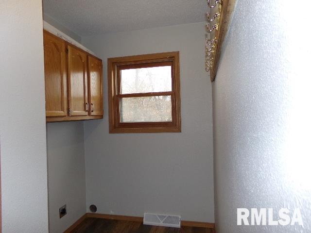 1401 Moscow Road Moscow, IA 52760 - Photo 8 of 13 Gallery Image 8