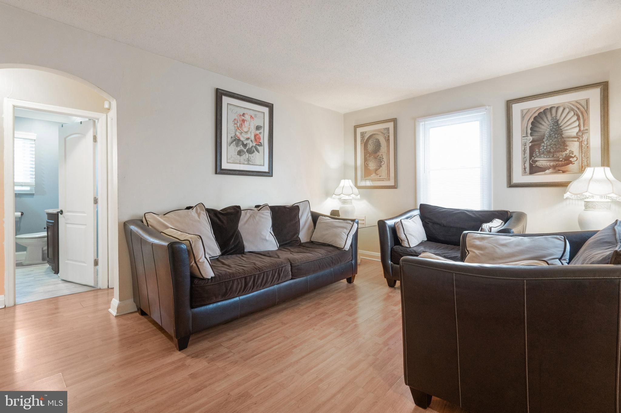 211 West Hilltop Road Baltimore, MD 21225 - Photo 4 of 44