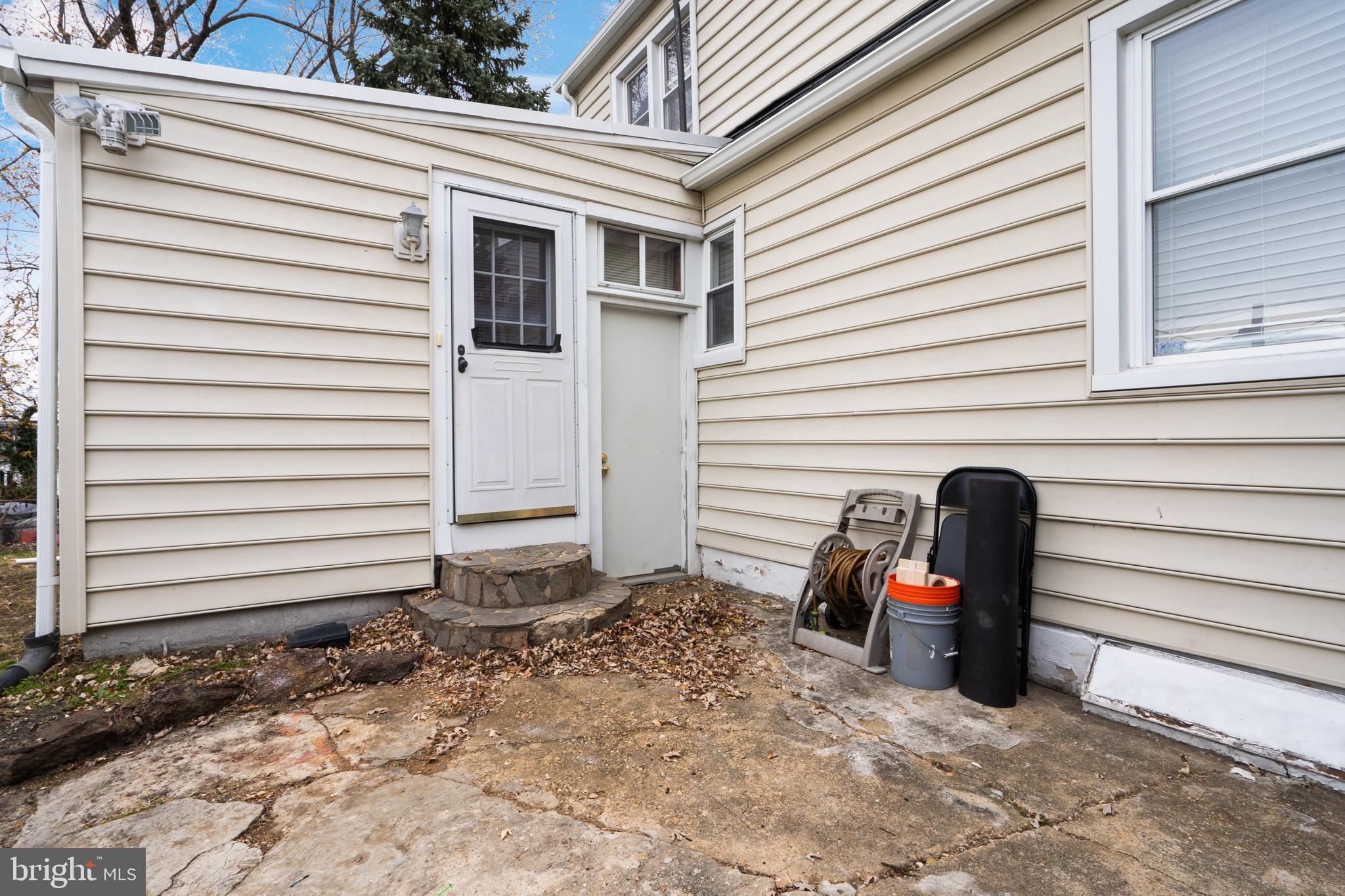 211 West Hilltop Road Baltimore, MD 21225 - Photo 40 of 44