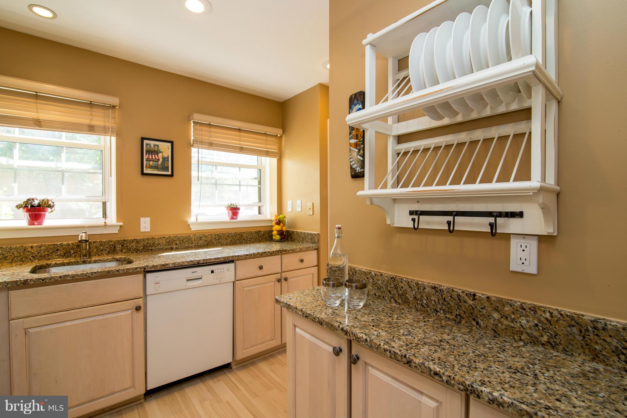 2163 Golf Course Drive Reston, VA 20191 - Photo 3 of 30 Kitchen