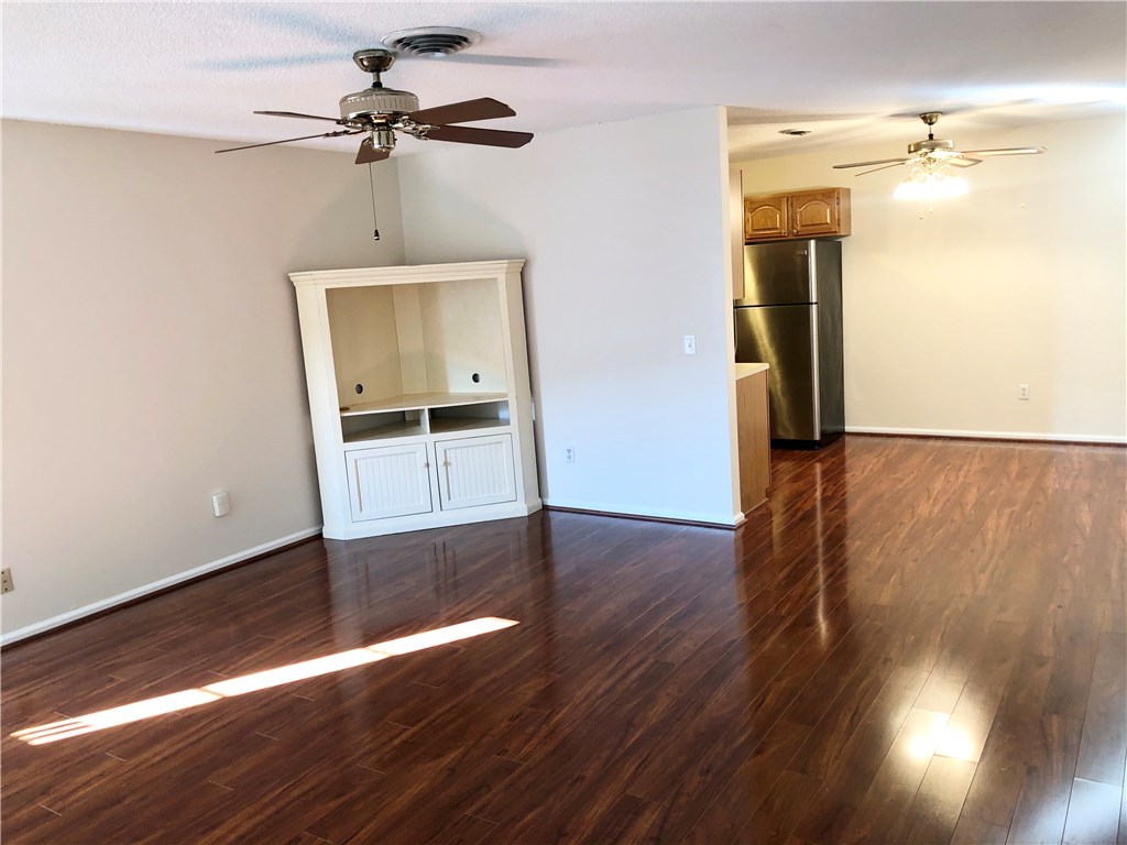 21 Fox Ridge Crescent, Unit 21 Warwick, RI 02886 - Photo 13 of 40 Gallery Image 13