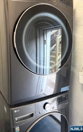 a close view of sink