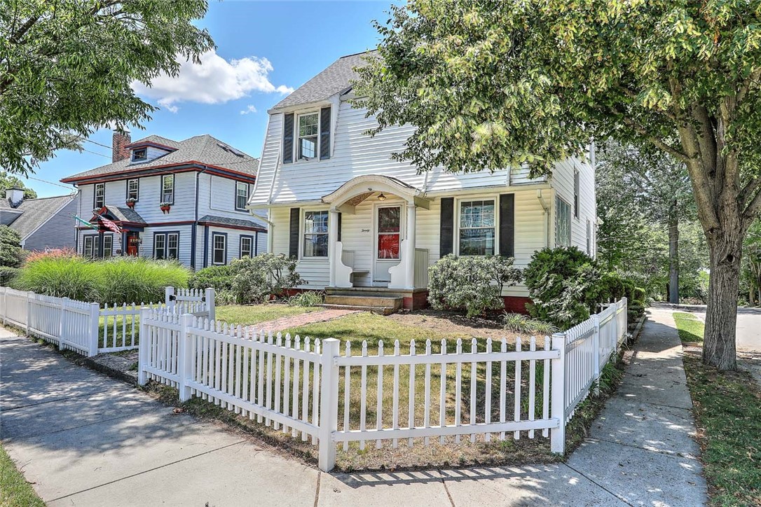 20 Summit Avenue Providence, RI 02906 - Photo 2 of 40