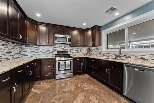 $524,000 | 70 Carolyn Court, Arabi, LA 70032