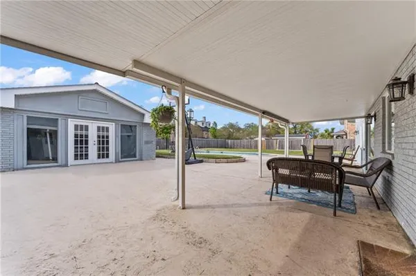 $524,000 | 70 Carolyn Court, Arabi, LA 70032