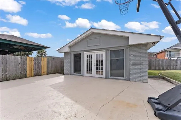 $524,000 | 70 Carolyn Court, Arabi, LA 70032