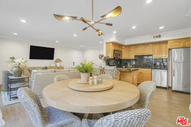 $10,000 | 837 Lincoln Boulevard, Unit 3, Santa Monica, CA 90403