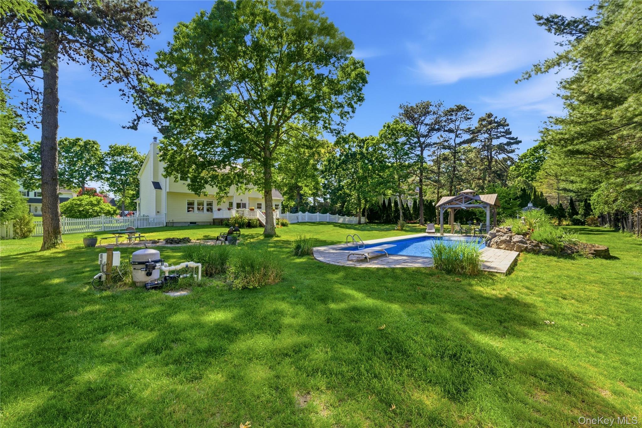 9 Ridgefield Drive Shoreham, NY 11786 - Photo 38 of 50
