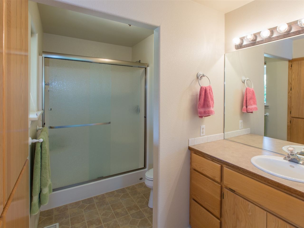 32408 North Perry Road Deer Park, WA 99006 - Photo 8 of 20 Gallery Image 8