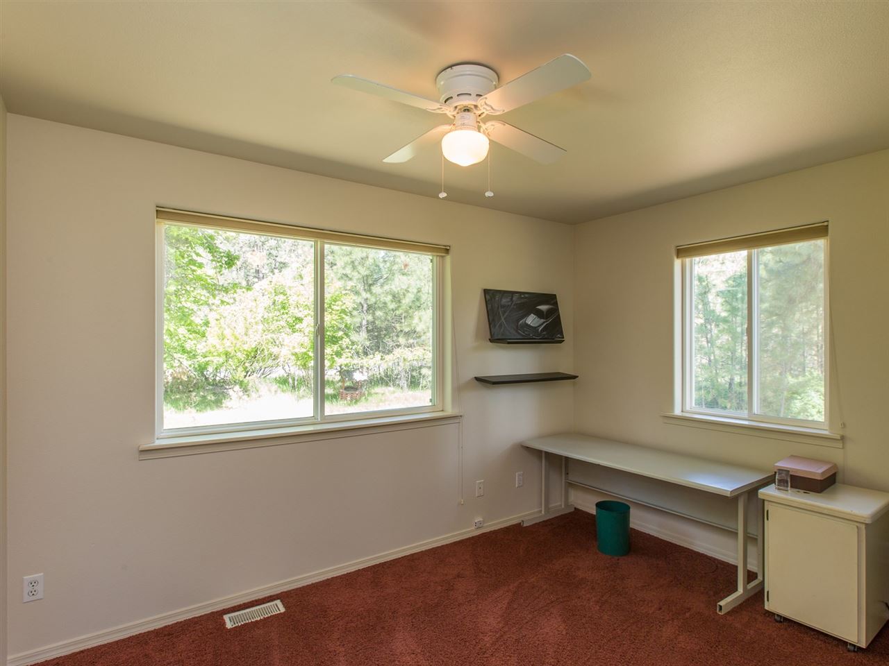 32408 North Perry Road Deer Park, WA 99006 - Photo 9 of 20 Gallery Image 9