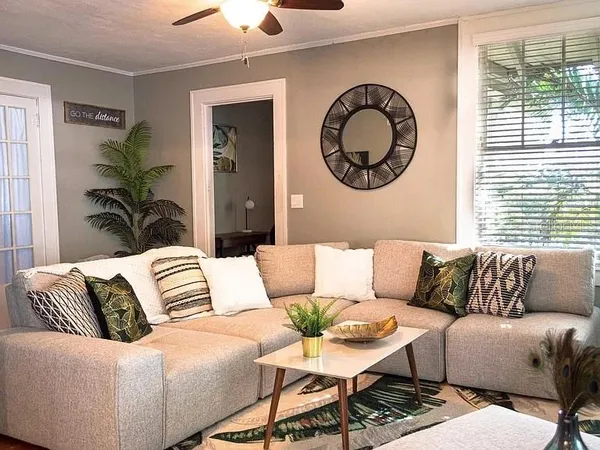 $3,600 | 1013 22nd Avenue North, St. Petersburg, FL 33704