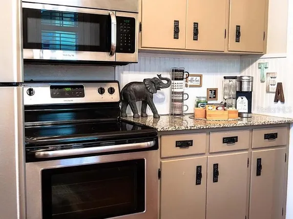 $3,600 | 1013 22nd Avenue North, St. Petersburg, FL 33704