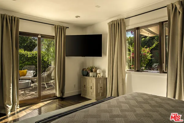 $2,750,000 | 3216 Ettrick Street, Los Angeles, CA 90027