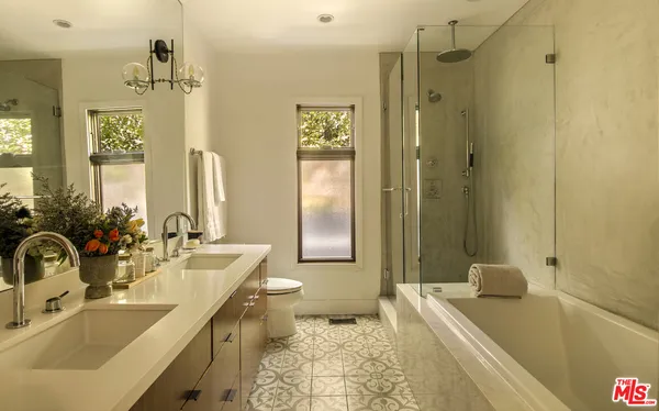 $2,750,000 | 3216 Ettrick Street, Los Angeles, CA 90027