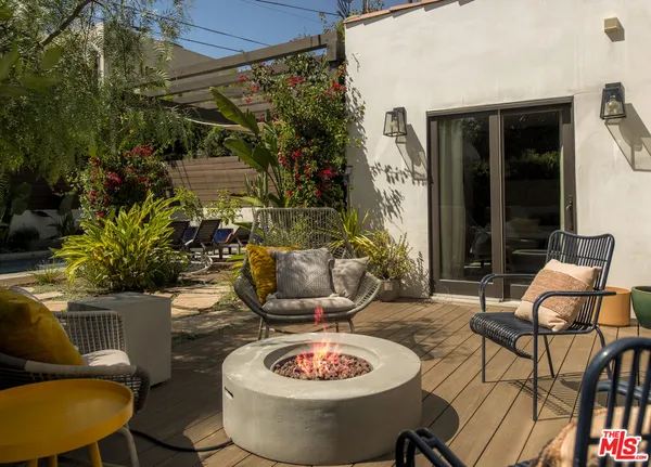 $2,750,000 | 3216 Ettrick Street, Los Angeles, CA 90027