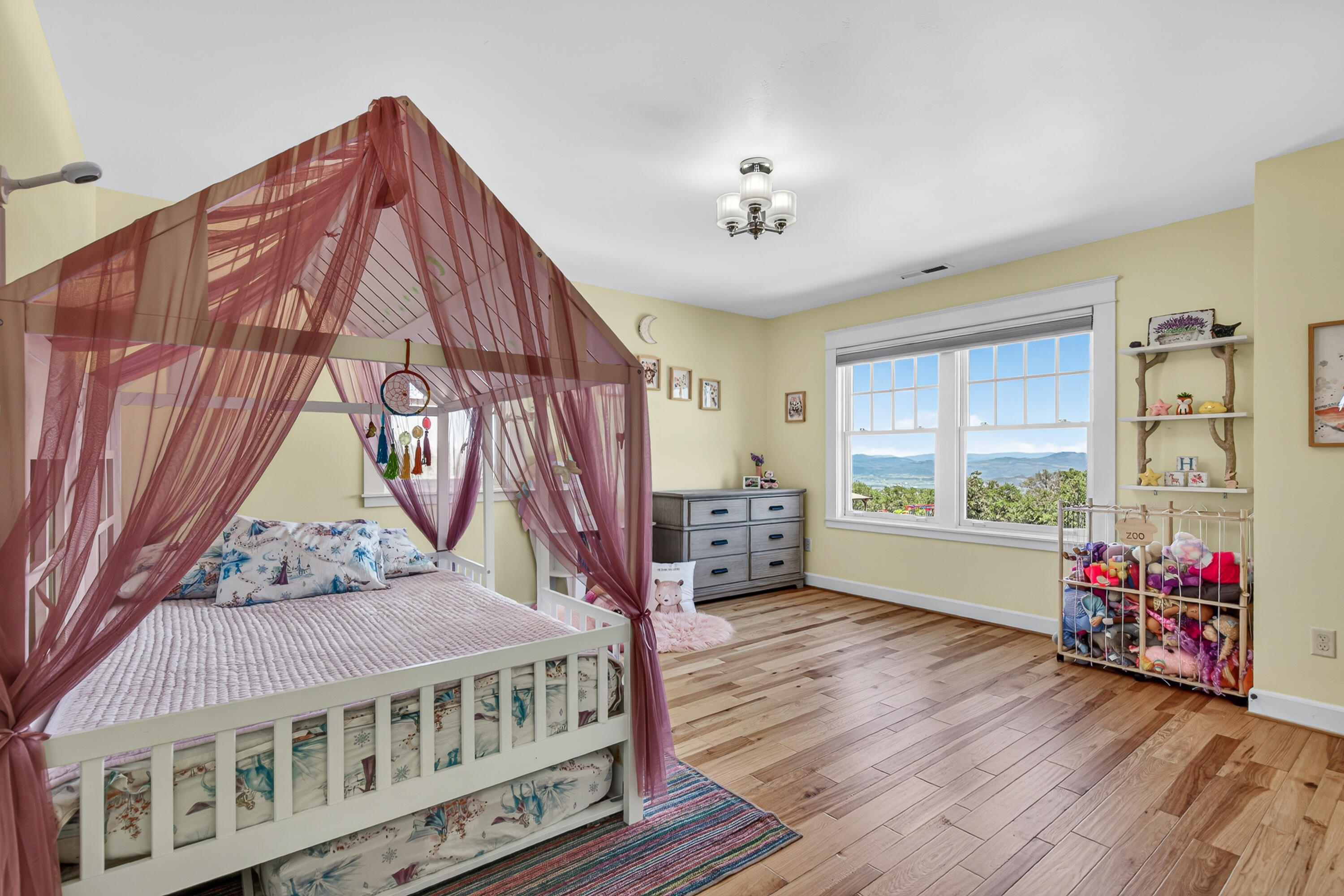 6081 Hillcrest Road Medford, OR 97504 - Photo 45 of 83 46