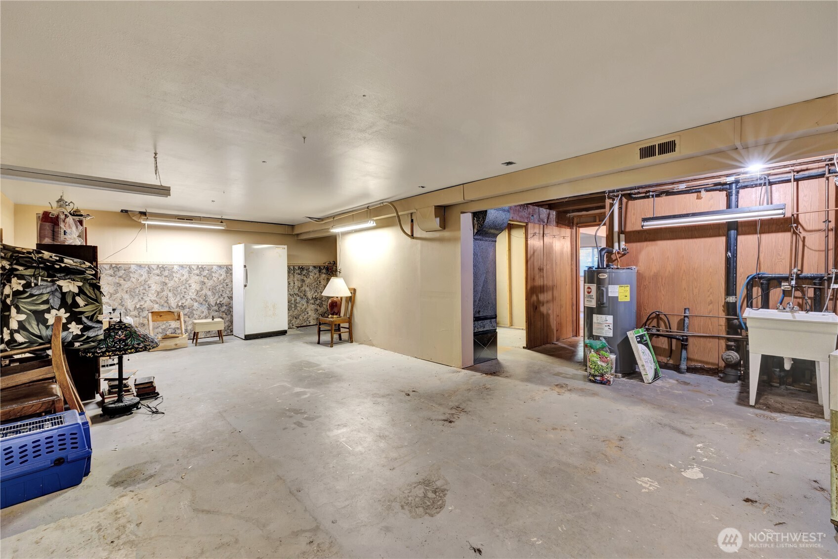 10208 28th Avenue Southwest Seattle, WA 98146 - Photo 14 of 17 a view of a room with gym equipment