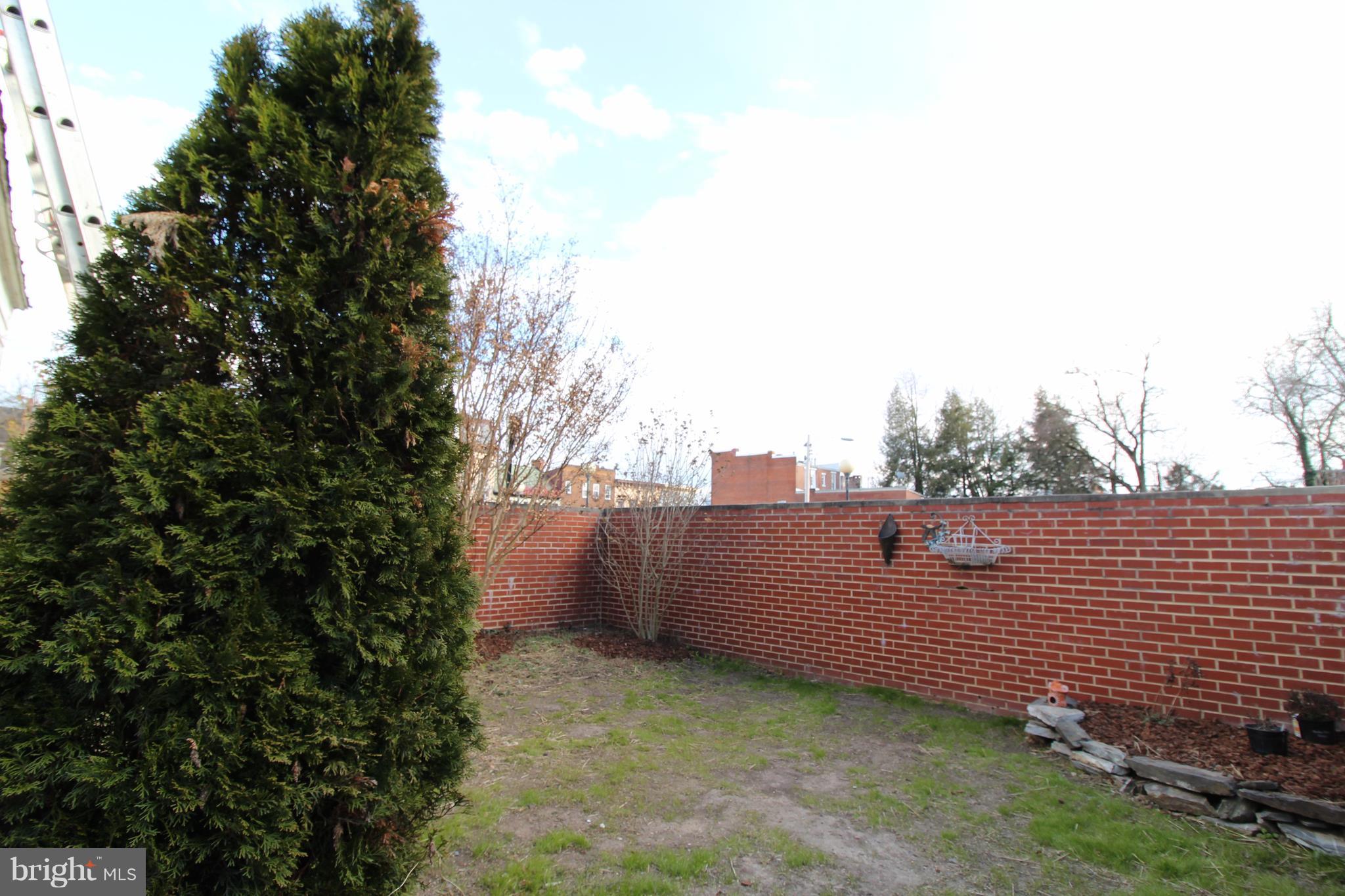 8 West 4th Street Frederick, MD 21701 - Photo 17 of 19 Private yard