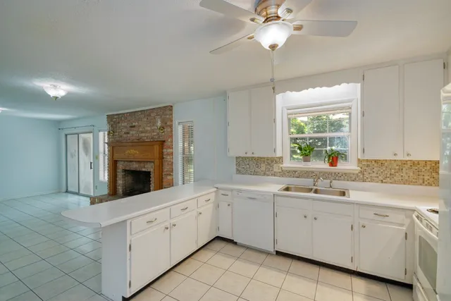 $299,000 | 1425 Woodgate Way, Tallahassee, FL 32308