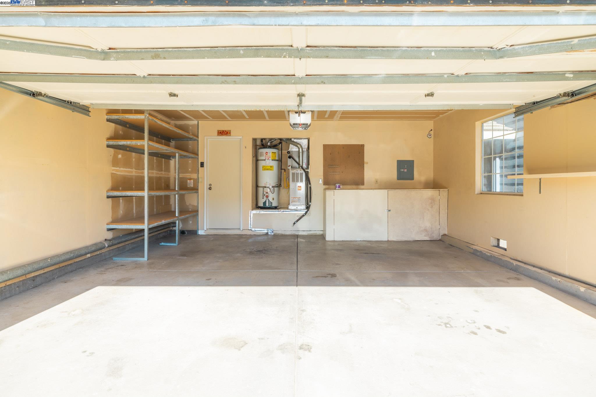 123 Pelican Loop Pittsburg, CA 94565 - Photo 42 of 60 a view of a livingroom with wooden floor and windows