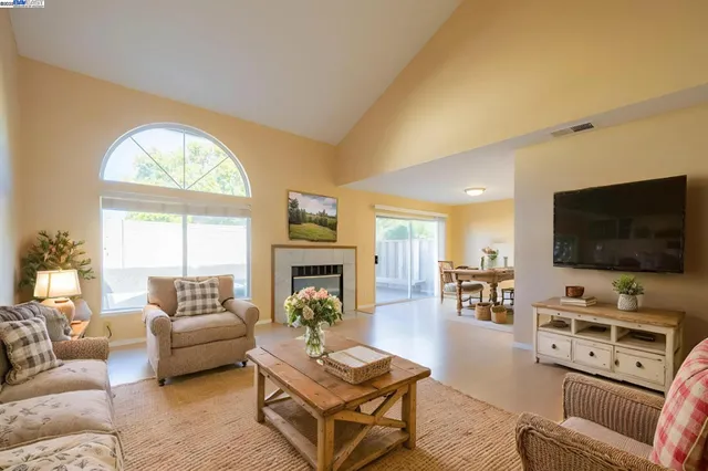 $499,000 | 123 Pelican Loop, Pittsburg, CA 94565